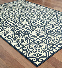 Plow & Hearth Area Rugs | Indoor Living Marston Trellis Polypropylene Indoor/Outdoor Area Rug