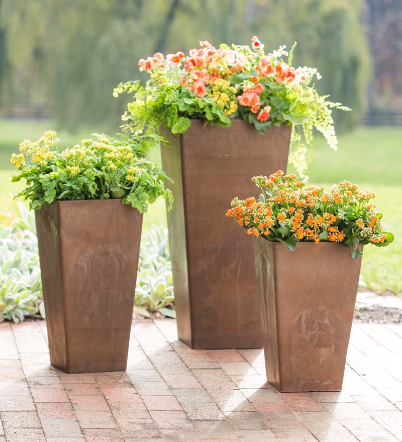 Plow & Hearth Deck Planters | Outdoor Living Sussex Frost-Proof Resin Planters In Three Sizes
