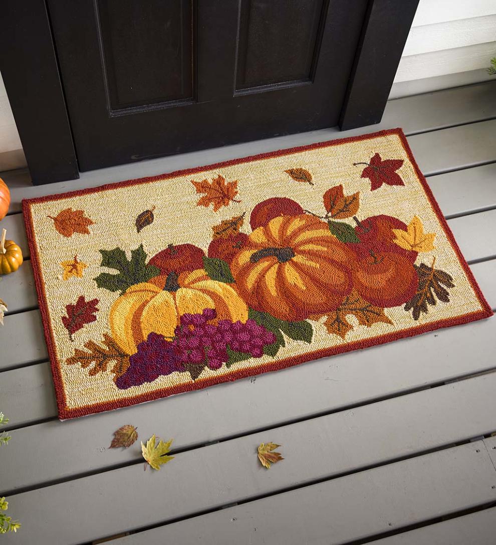 Plow & Hearth Home Accents | Indoor Living Indoor/Outdoor Fall Bounty Hooked Polypropylene Accent Rug