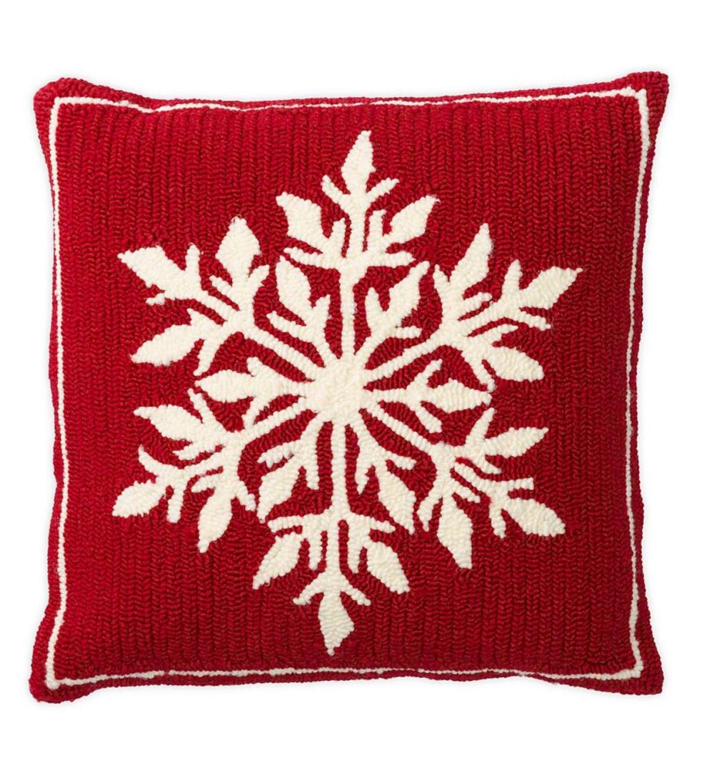 Plow & Hearth Home Accents | Indoor Living Indoor/Outdoor Snowflake Holiday Hooked Throw Pillow