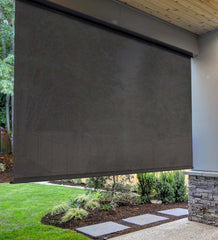 Plow & Hearth Shades & Umbrellas | Outdoor Living Deluxe Roll-Up Outdoor Solar Shade With Cordless Crank