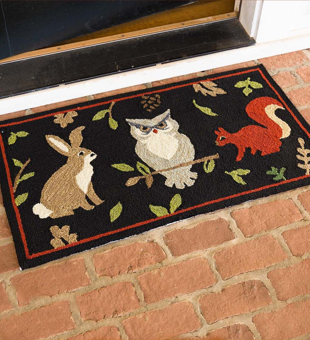 Plow & Hearth Small Accent Rugs | Indoor Living Indoor/Outdoor Hooked Woodland Rug