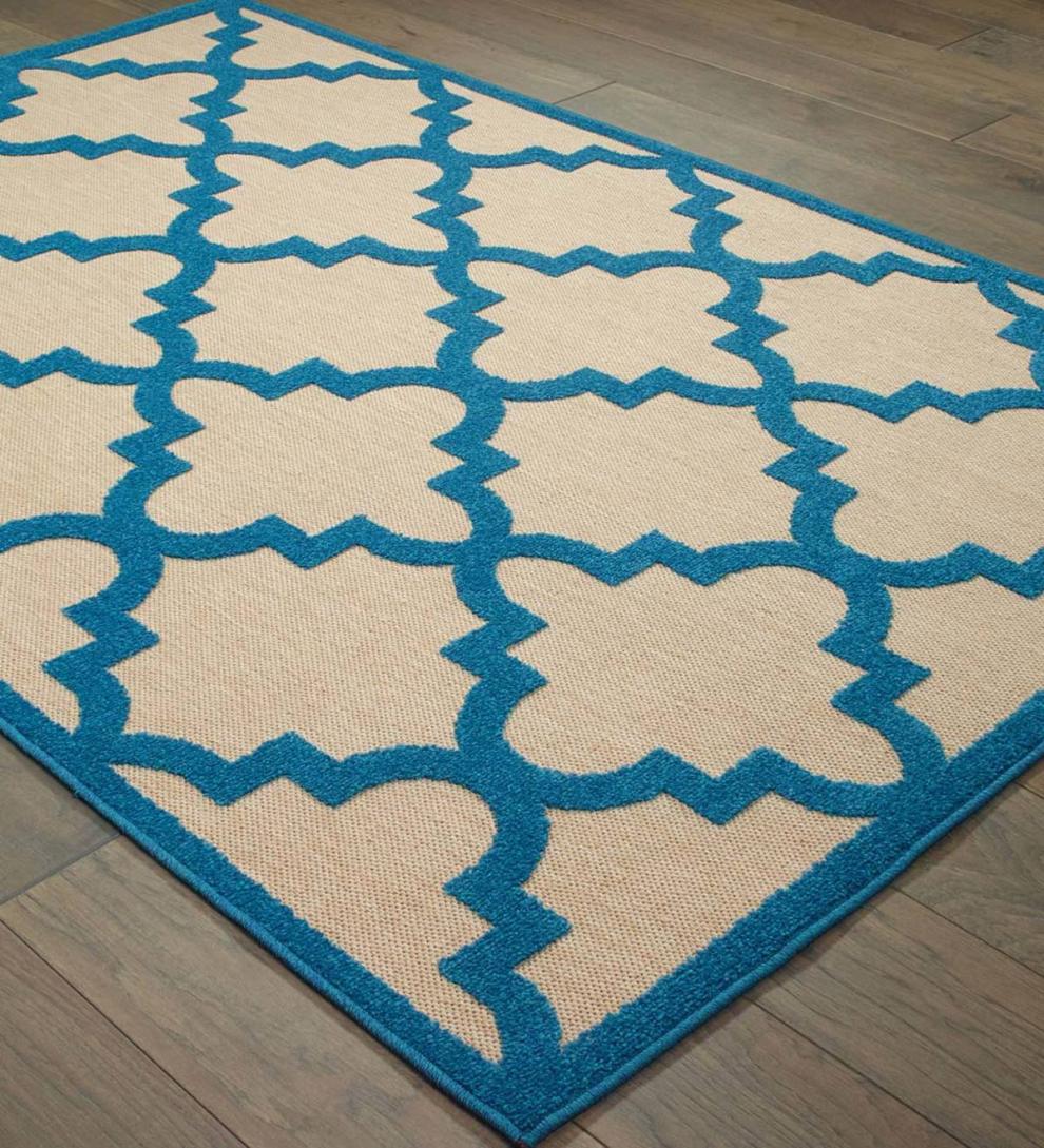 Plow & Hearth Synthetic Rugs | Indoor Living Lafayette Indoor/Outdoor Rug