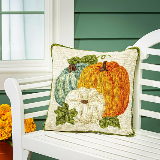Indoor/Outdoor Shaped Pumpkins Hooked Polypropylene Throw Pillow 18"x1