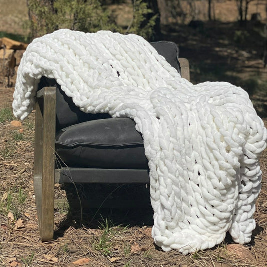 Infinite Chunky Knit Blanket, Minky, 43” x 70”, Blanc