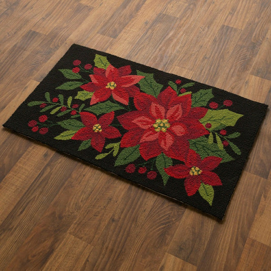 Indoor/Outdoor Poinsettia Hooked Polypropylene Accent Rug
