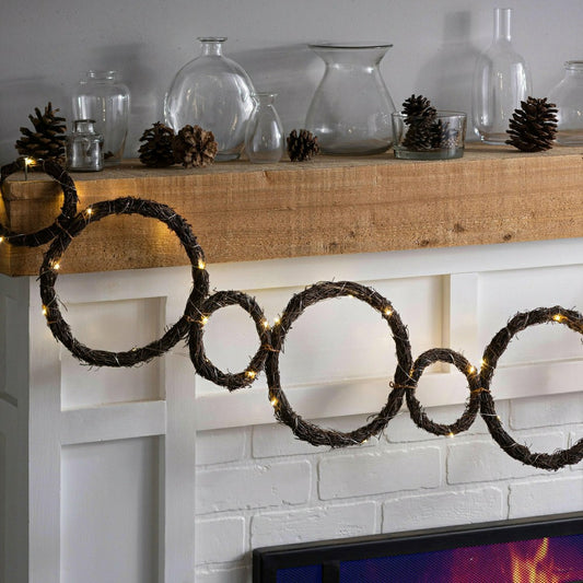 Lighted Grapevine Holiday Garland