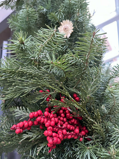 Noble Fir and Red Berries Fresh Garland, 12'