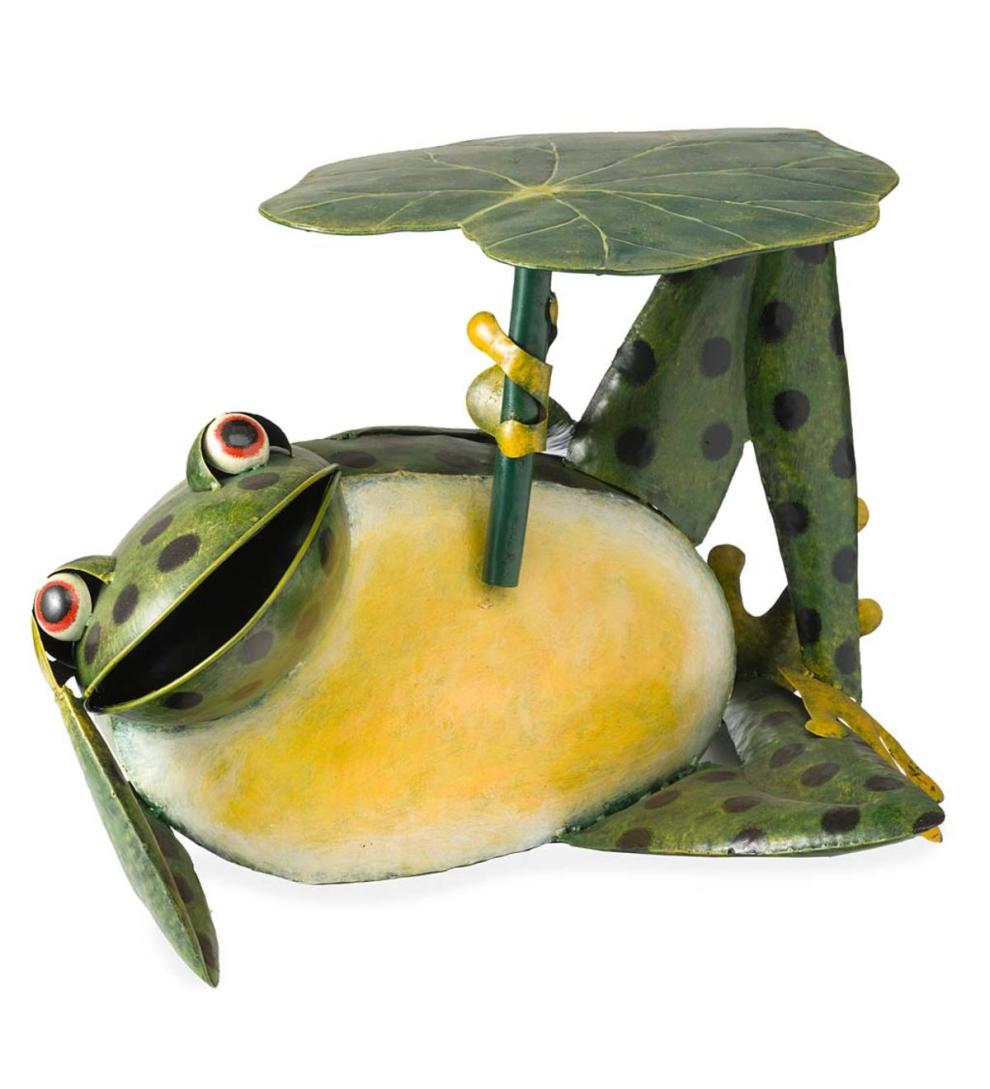 Plow &amp; Hearth Accent Tables | Indoor Living Metal Frog With Lily Pad Side Table