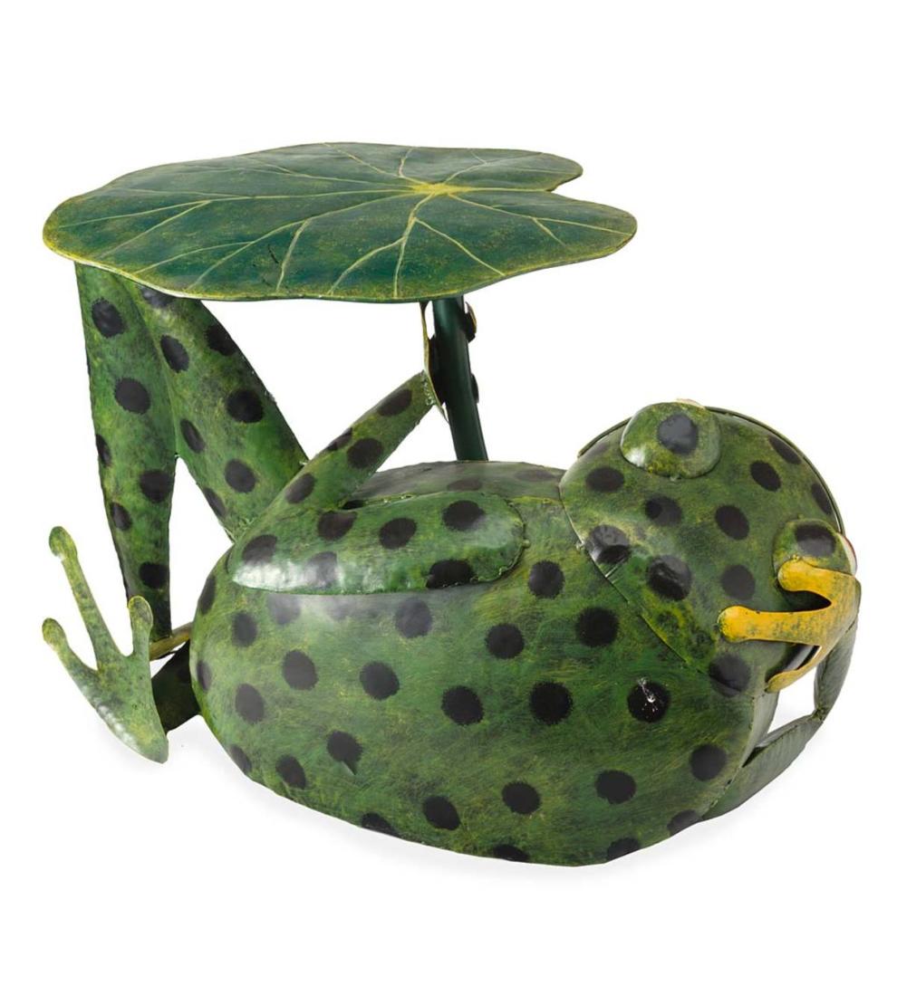 Plow &amp; Hearth Accent Tables | Indoor Living Metal Frog With Lily Pad Side Table