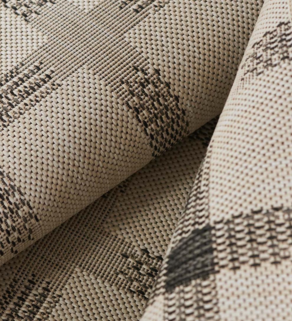 Plow &amp; Hearth Area Rugs | Indoor Living Indoor/Outdoor Aurora Polypropylene Rug