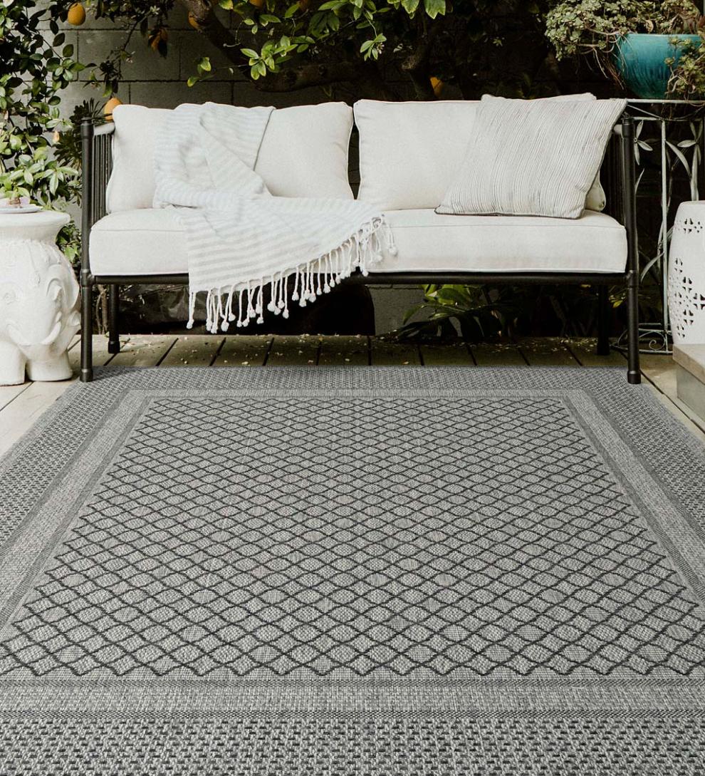 Plow &amp; Hearth Area Rugs | Indoor Living Indoor/Outdoor Bluefield Border Polypropylene Rug