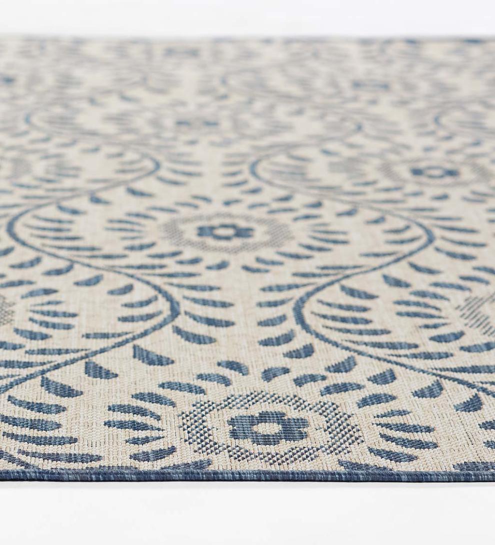 Plow &amp; Hearth Area Rugs | Indoor Living Indoor/Outdoor Clementine Polypropylene Rug