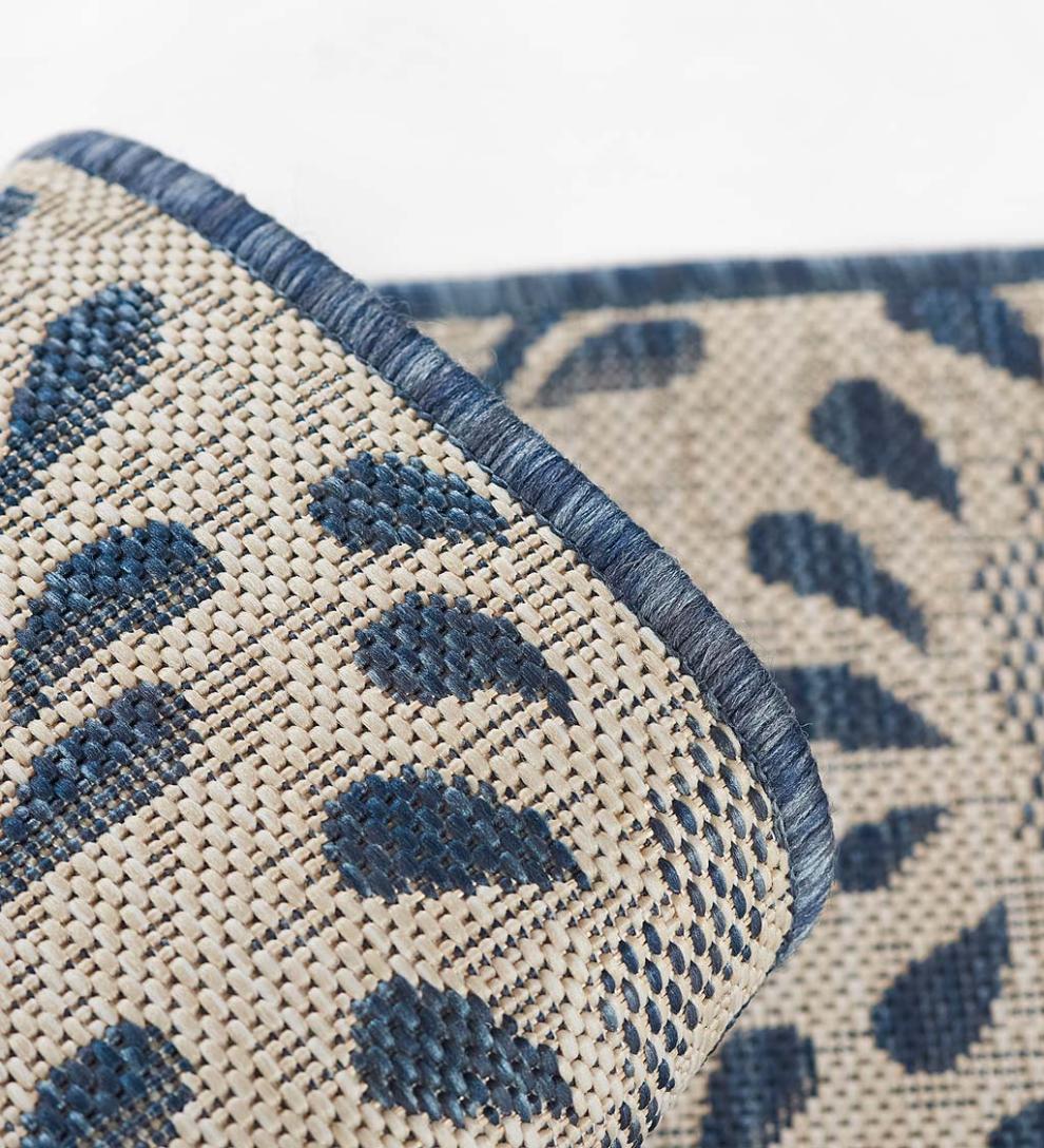 Plow &amp; Hearth Area Rugs | Indoor Living Indoor/Outdoor Clementine Polypropylene Rug