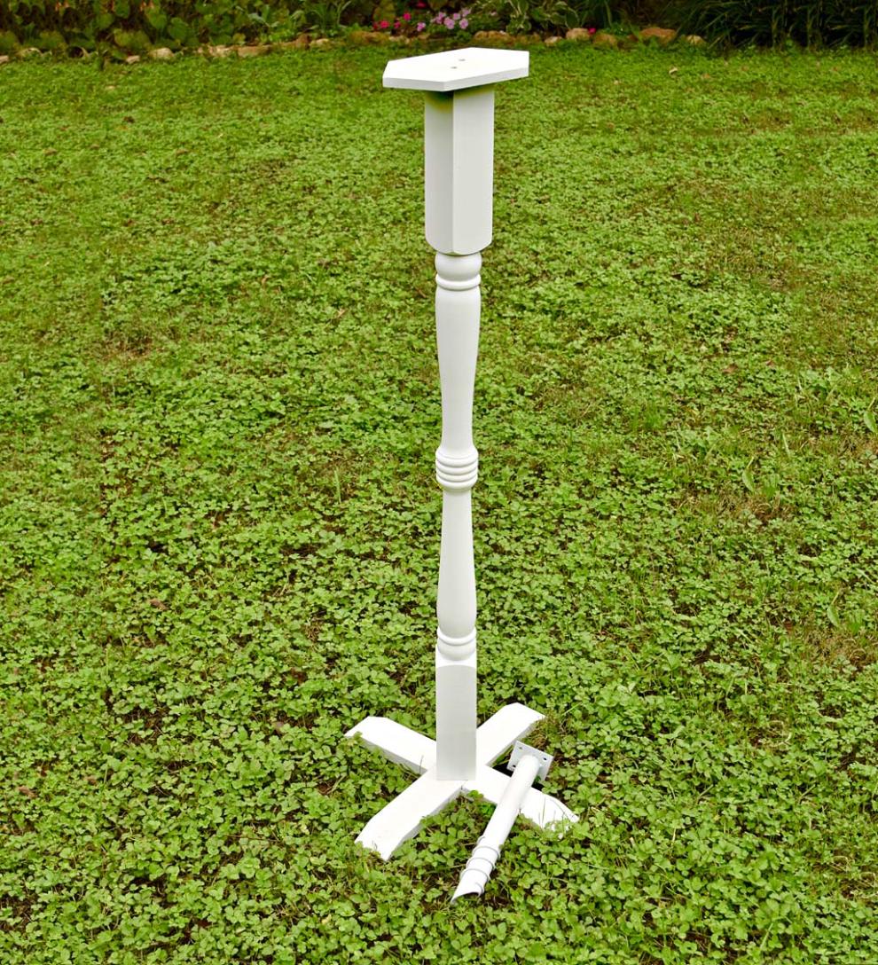 Plow &amp; Hearth Birdhouses | Yard &amp; Garden Madison Farmhouse Lighted Birdhouse And Pedestal Pole Set