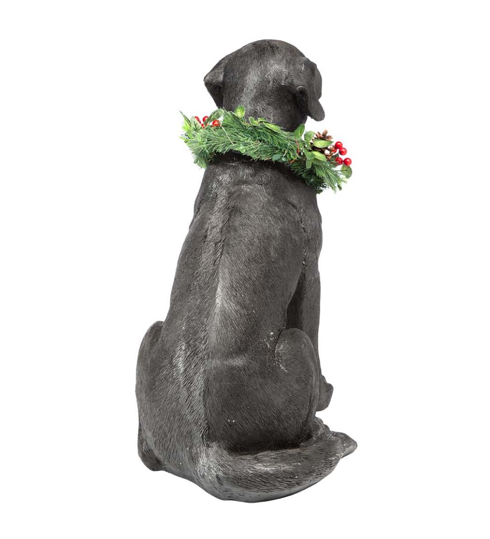 Plow &amp; Hearth Deck &amp; Patio Accents | Outdoor Living Black Labrador Statue With Removable Lighted Holiday Wreath