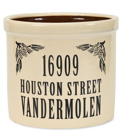 Plow &amp; Hearth Deck &amp; Patio Accents | Outdoor Living Personalized Crock With Name And Address - Black Oak Leaf