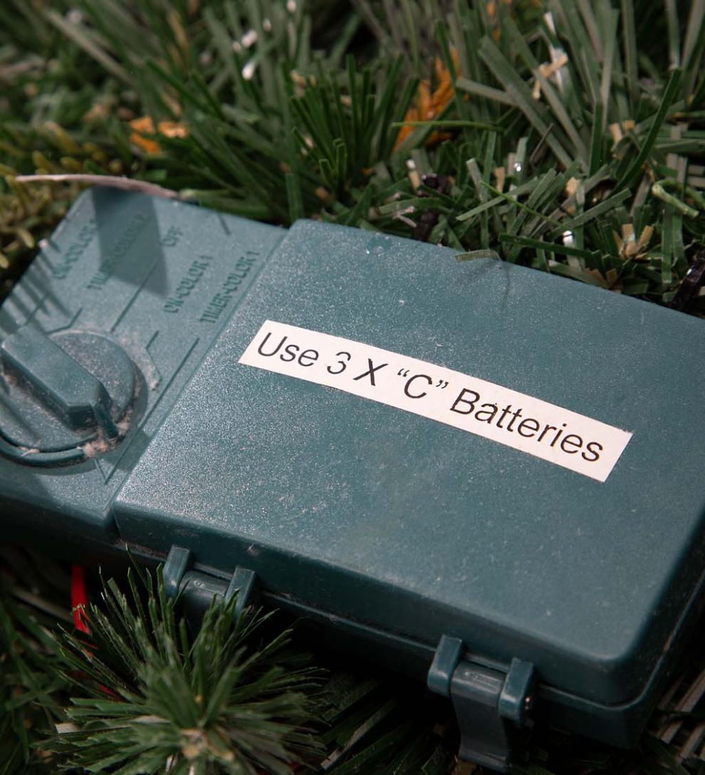 Plow &amp; Hearth Deck &amp; Patio Accents | Outdoor Living Winter Frost Holiday Teardrop Swag With White And Multicolor Lights