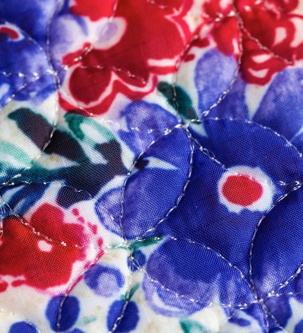 Plow &amp; Hearth Decorative Garden Accents | Yard &amp; Garden Americana Birdhouse Welcome Quilted Garden Flag