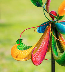 Plow &amp; Hearth Decorative Garden Accents | Yard &amp; Garden Dancing Flowers Horizontal Metal Wind Spinner