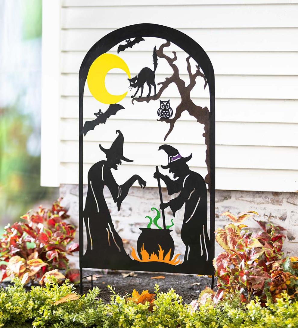Plow &amp; Hearth Decorative Garden Accents | Yard &amp; Garden Metal Halloween Trellises In Witch And Haunted House Designs - Haunted House
