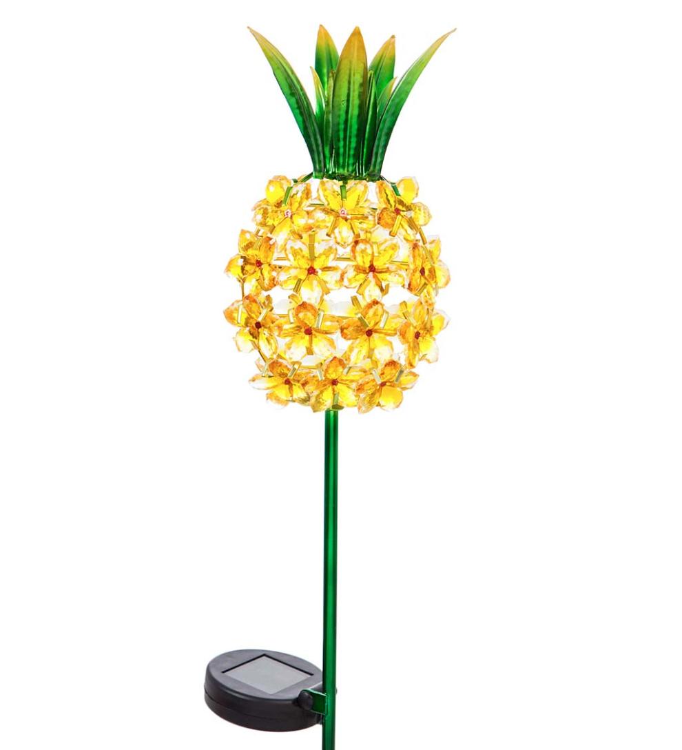 Plow &amp; Hearth Decorative Garden Accents | Yard &amp; Garden Solar Pineapple Garden Stake