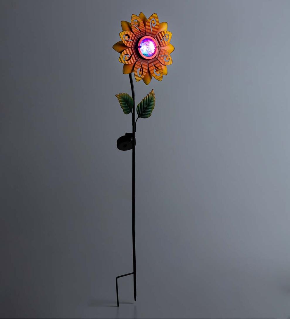 Plow &amp; Hearth Decorative Garden Accents | Yard &amp; Garden Sunflower Garden Stake With Faceted Rotating Solar Light