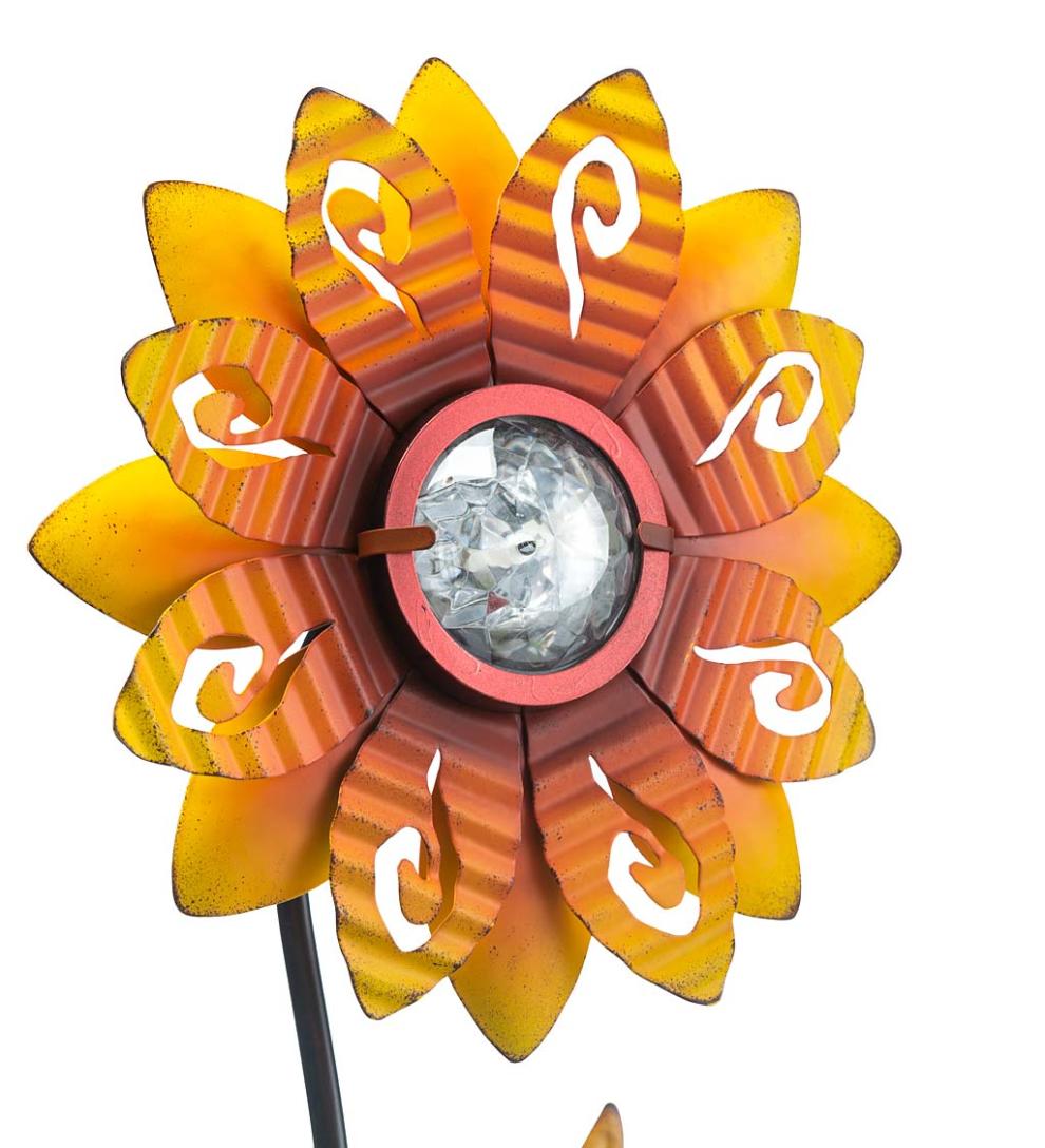 Plow &amp; Hearth Decorative Garden Accents | Yard &amp; Garden Sunflower Garden Stake With Faceted Rotating Solar Light