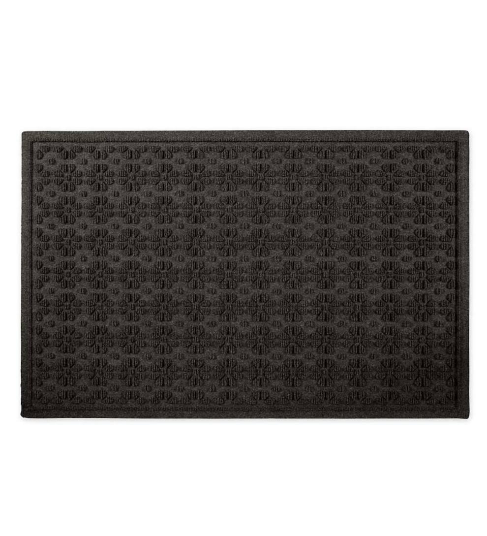 Plow &amp; Hearth Doormats | Indoor Living Waterhog Daisy Doormat