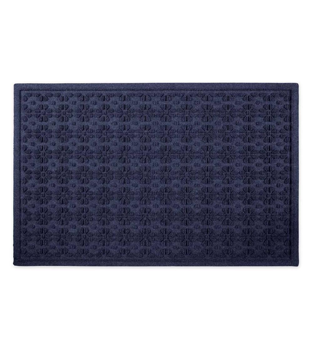 Plow &amp; Hearth Doormats | Indoor Living Waterhog Daisy Doormat