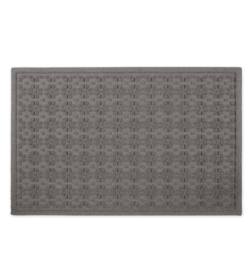 Plow &amp; Hearth Doormats | Indoor Living Waterhog Daisy Doormat