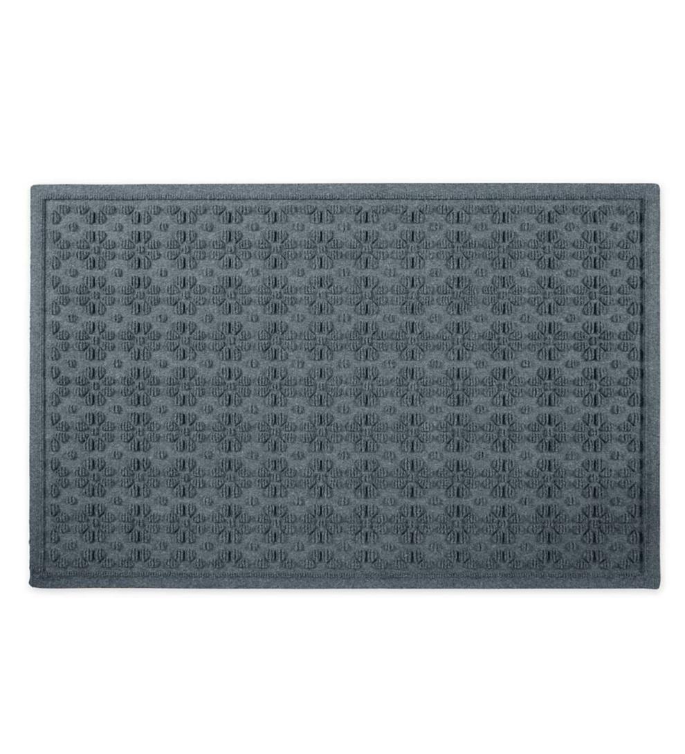 Plow &amp; Hearth Doormats | Indoor Living Waterhog Daisy Doormat