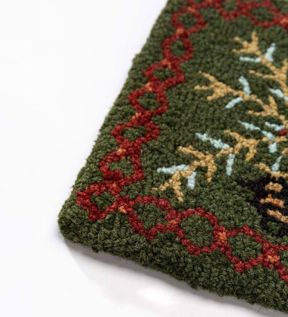 Plow &amp; Hearth Fireplace &amp; Mantel Décor | Fireplace &amp; Hearth Hooked Wool Pine Cone Short Hearth Runner