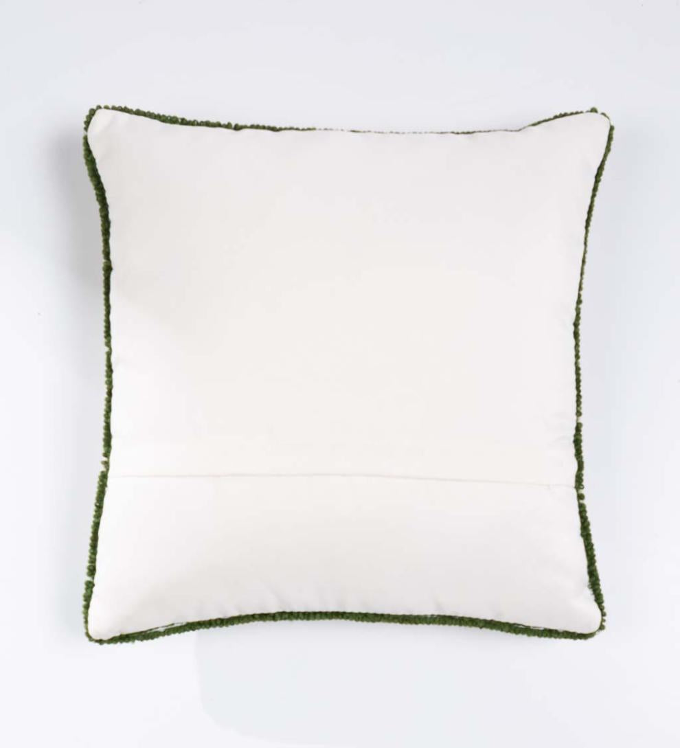 Plow &amp; Hearth Garden Accents | Indoor Living Indoor/Outdoor Hooked Polypropylene Wren Throw Pillow