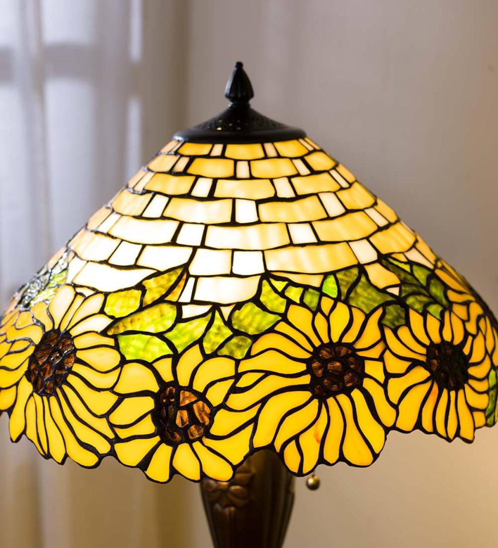 Plow &amp; Hearth Garden Accents | Indoor Living Sunflower Tiffany Table Lamp
