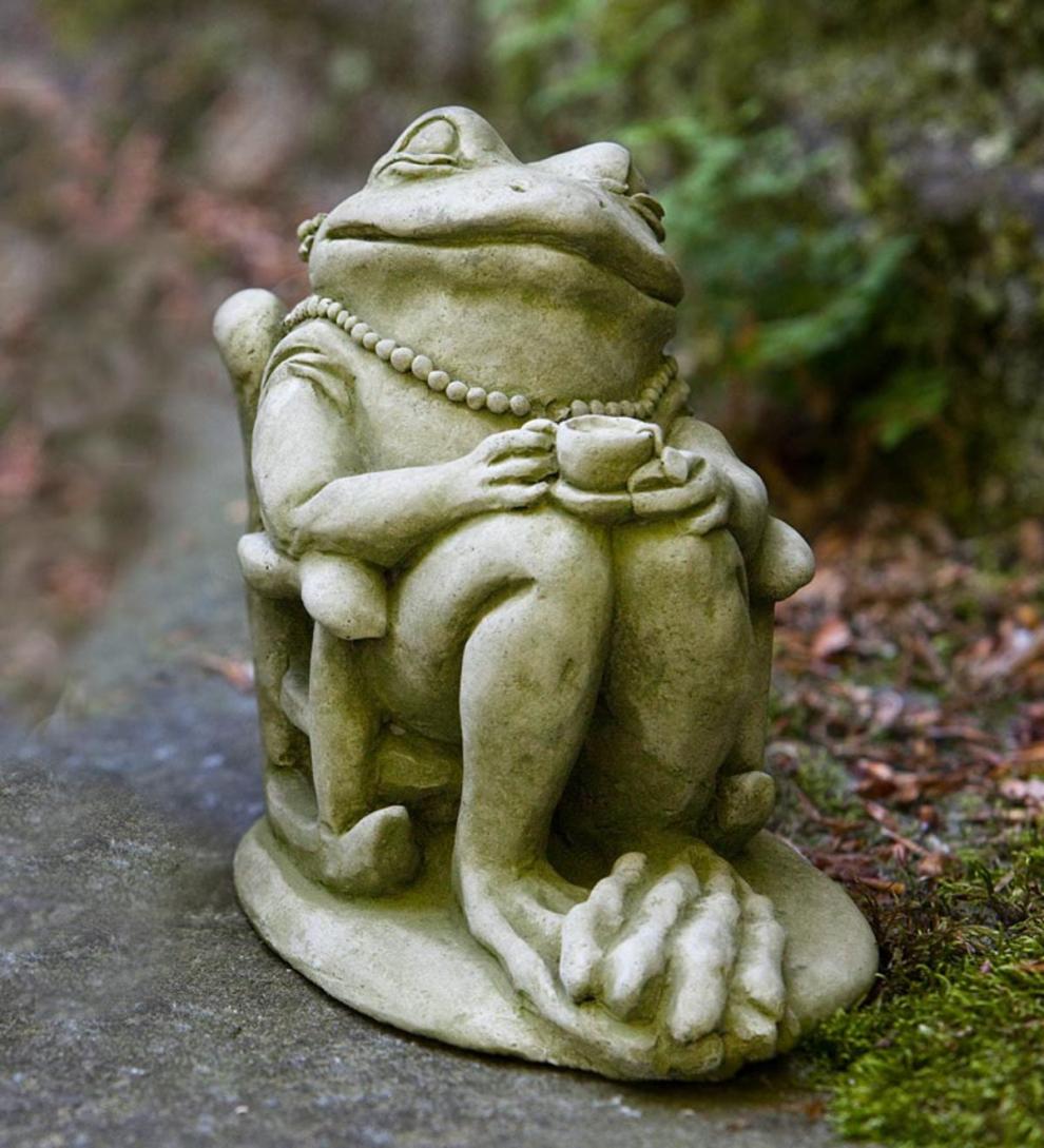 Plow &amp; Hearth Garden Accents | Yard &amp; Garden Usa-Made Cast Stone Coffee And Tea Frog Garden Statues