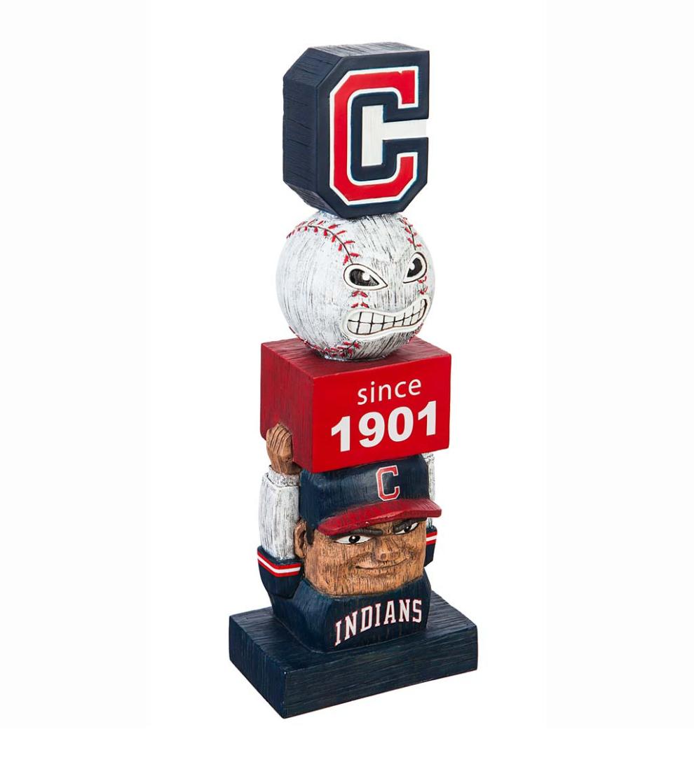 Plow &amp; Hearth Garden Accents | Yard &amp; Garden Vintage Mlb Baseball Team Garden Statue - Chicago Cubs