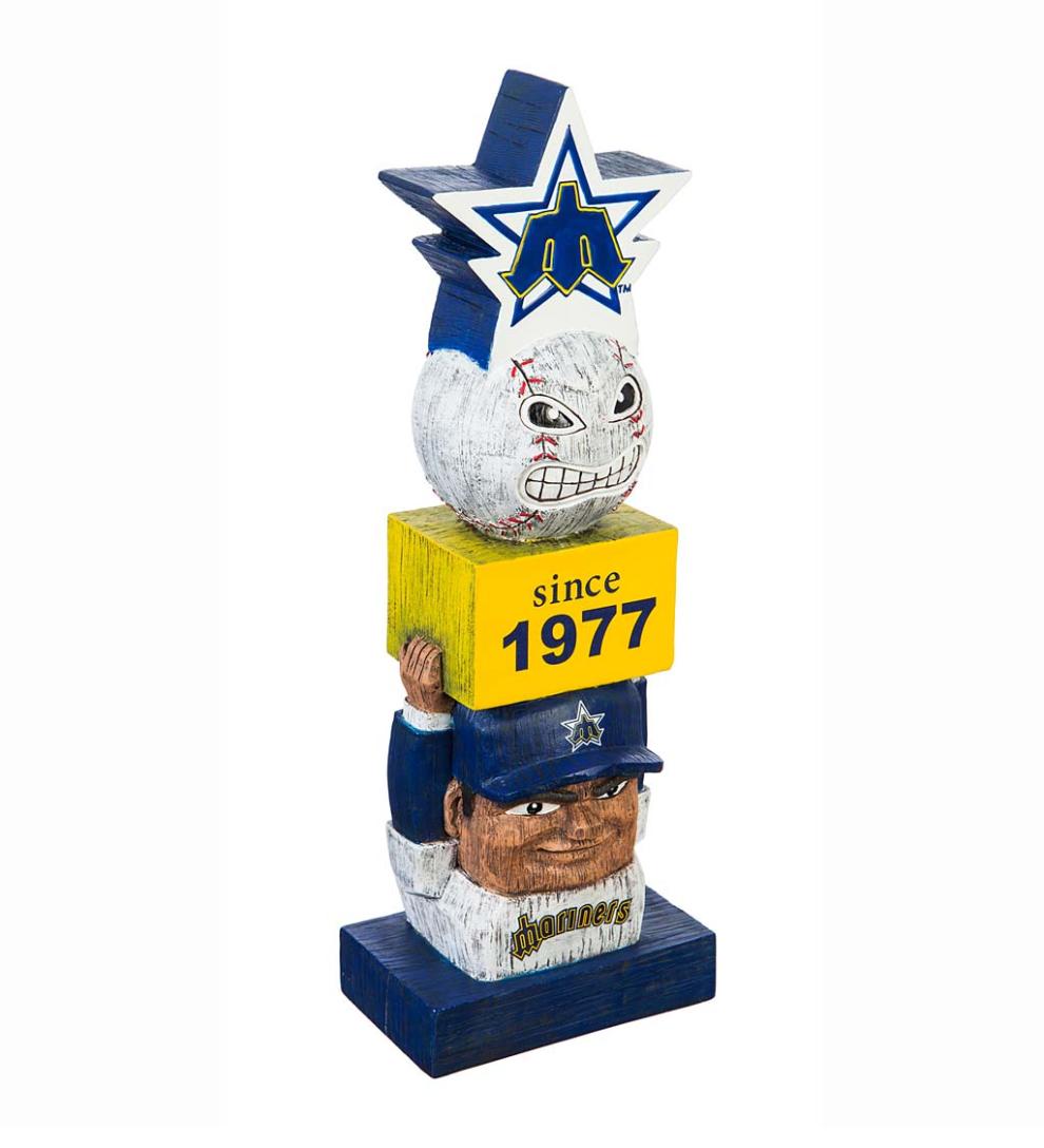 Plow &amp; Hearth Garden Accents | Yard &amp; Garden Vintage Mlb Baseball Team Garden Statue - Chicago Cubs