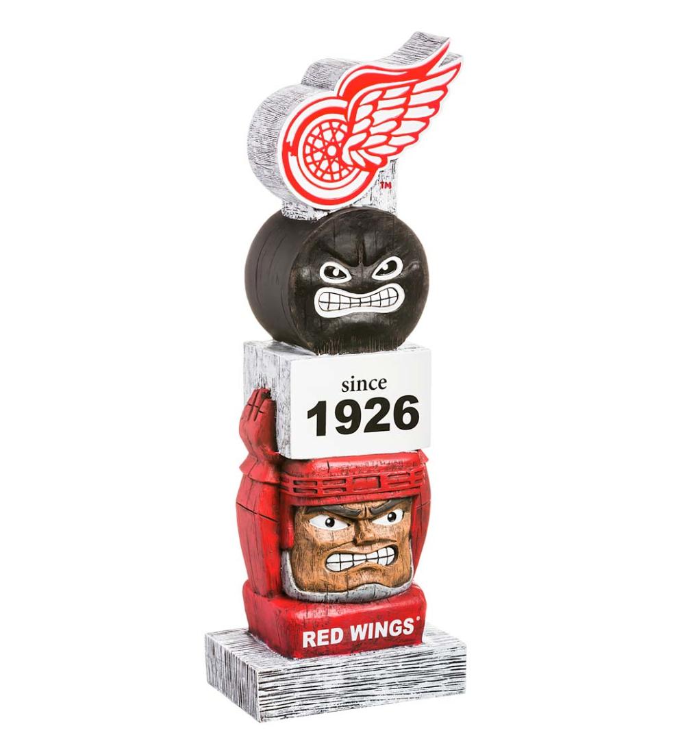 Plow &amp; Hearth Garden Accents | Yard &amp; Garden Vintage Nhl Hockey Team Garden Statue - Chicago Blackhawks
