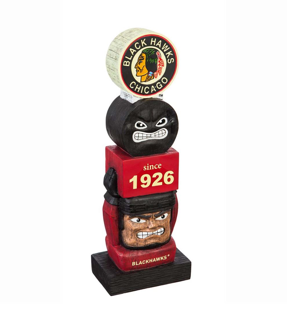 Plow &amp; Hearth Garden Accents | Yard &amp; Garden Vintage Nhl Hockey Team Garden Statue - Chicago Blackhawks