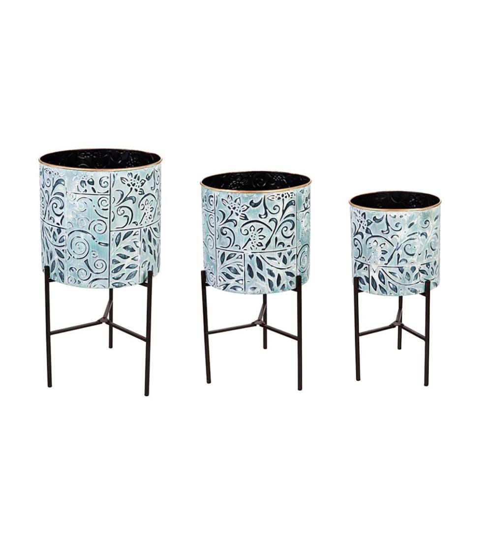 Plow &amp; Hearth Home Accents | Indoor Living Embossed And Painted Metal Standing Planters, Set Of 3