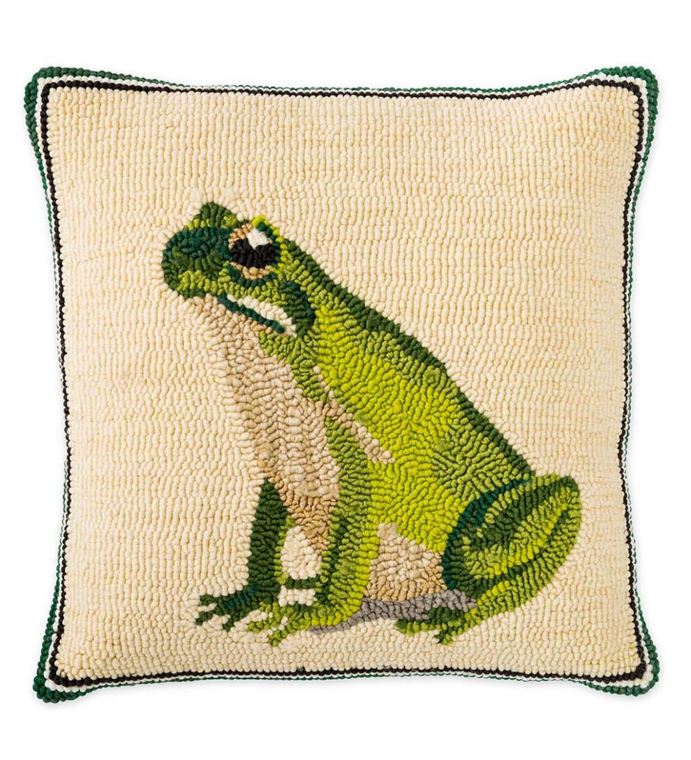 Plow &amp; Hearth Home Accents | Indoor Living Indoor/Outdoor Frog Hooked Throw Pillow