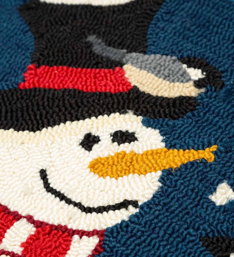 Plow &amp; Hearth Home Accents | Indoor Living Indoor/Outdoor Hooked Snowman With Winter Birds Accent Rug