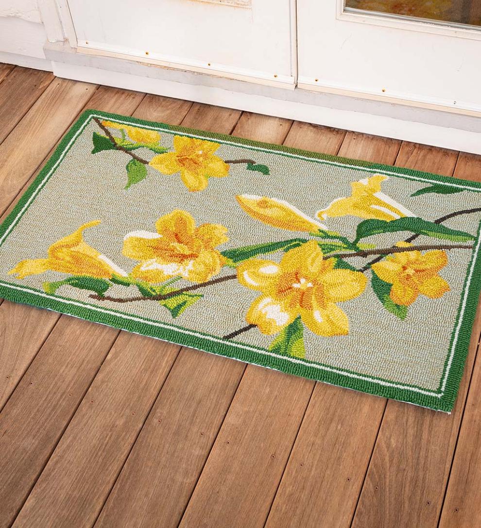 Plow &amp; Hearth Home Accents | Indoor Living Indoor/Outdoor Yellow Jasmine Hooked Polypropylene Accent Rug - Yellow