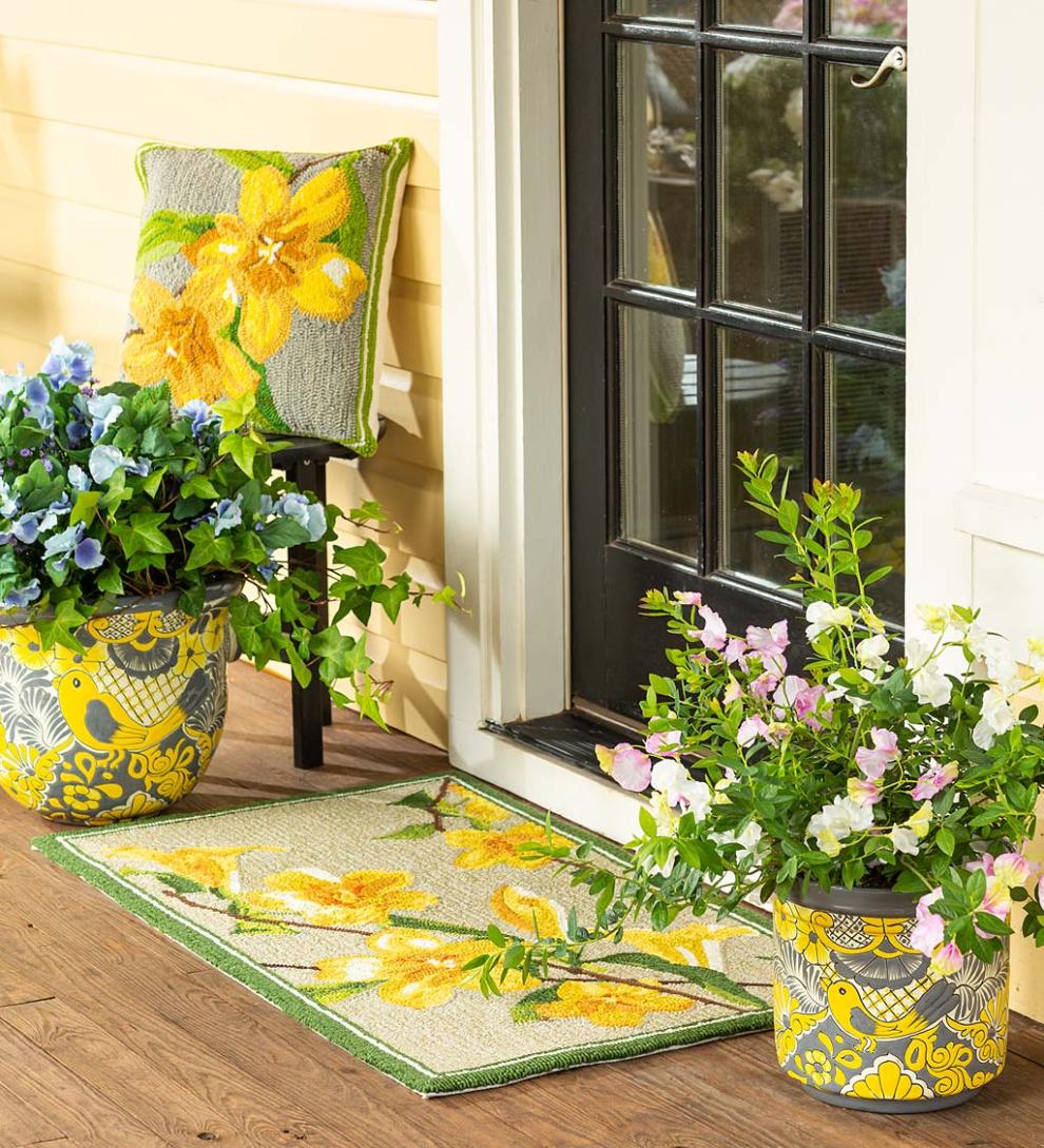 Plow &amp; Hearth Home Accents | Indoor Living Indoor/Outdoor Yellow Jasmine Hooked Polypropylene Accent Rug - Yellow