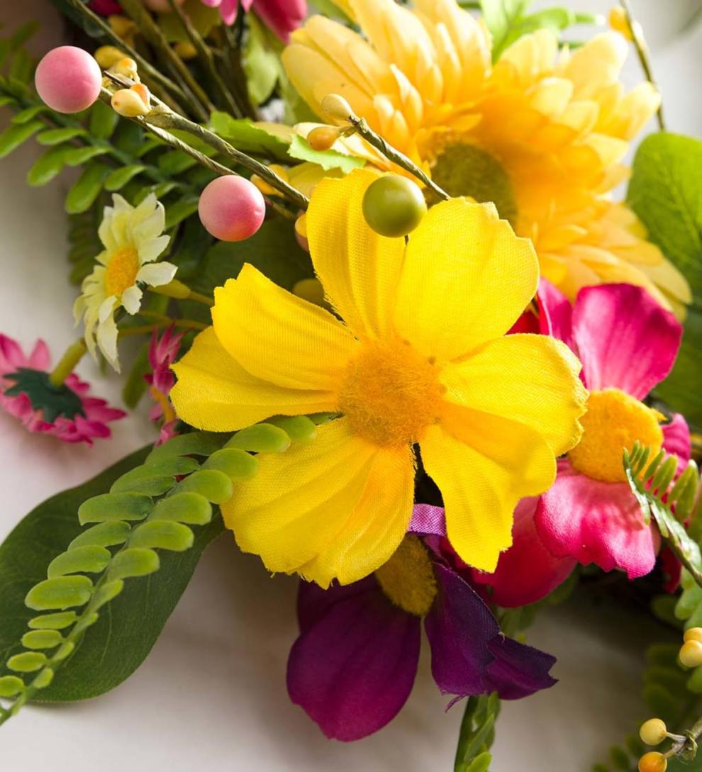 Plow &amp; Hearth Home Accents | Indoor Living Multicolor Spring Faux Floral Daisy And Fern Wreath With Rattan Base