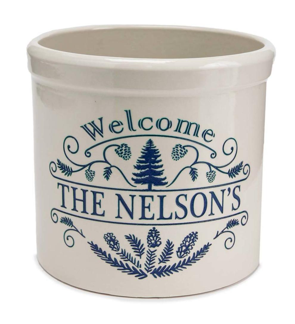 Plow &amp; Hearth Home Accents | Indoor Living Personalized Pine Welcome Stoneware Crock - Black