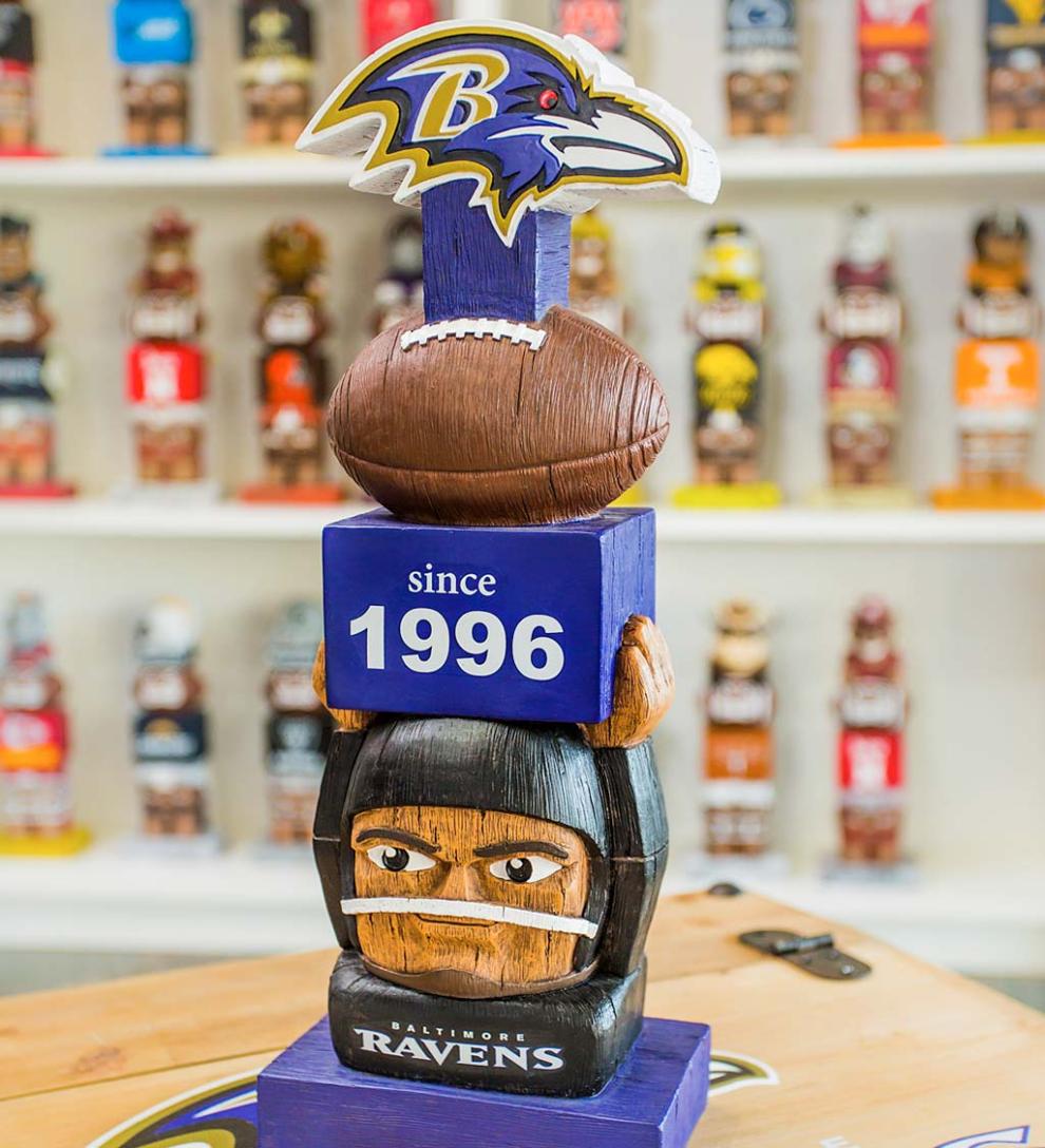 Plow &amp; Hearth Home Accents | Indoor Living Vintage Football Garden Statue - San Francisco 49Ers