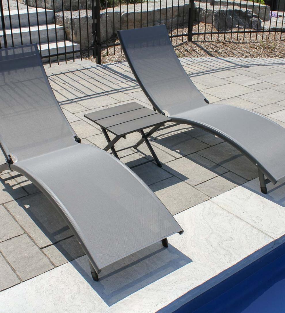 Plow &amp; Hearth Loungers | Outdoor Living Coral Springs Lounge Set - Blue Hawaii/Black Frame