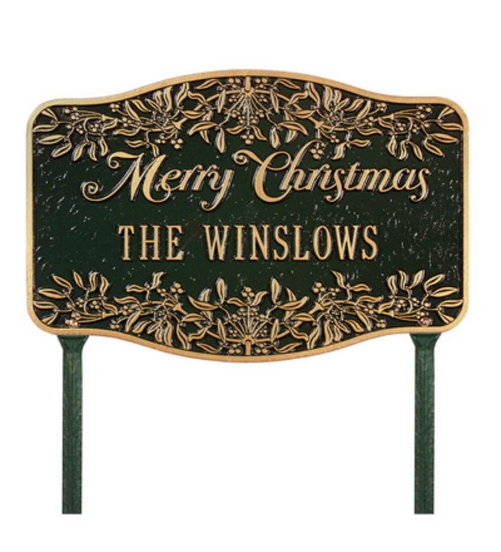Plow &amp; Hearth Memorial &amp; Garden Plaques | Yard &amp; Garden American-Made Personalized Merry Christmas Yard Sign In Cast Aluminum - Green